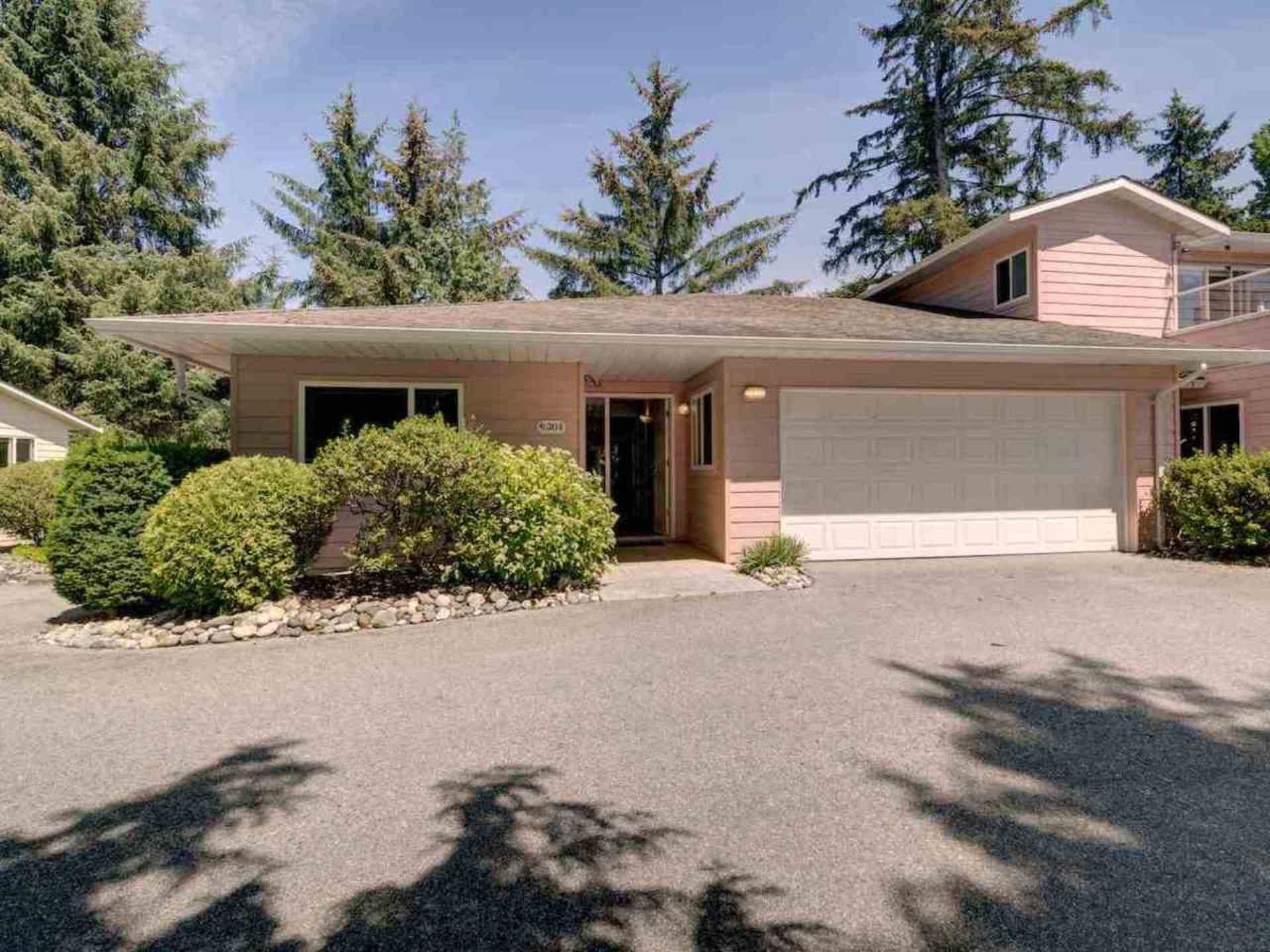 304 - 1585 Field Road, Sechelt District, Sunshine Coast  by Chris Moore 304 - 1585 Field Road, Sechelt District, Sunshine Coast
