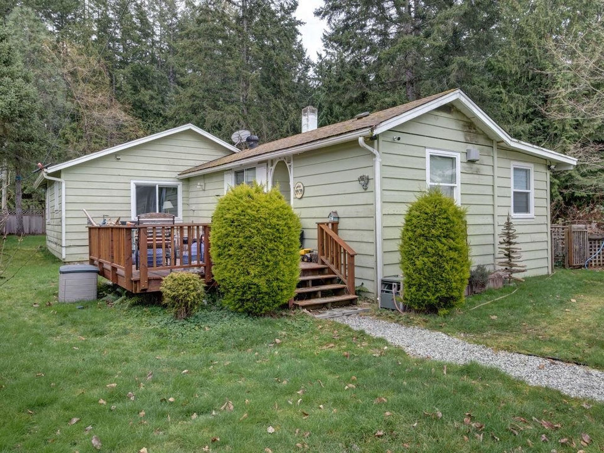 5535 Kontiki Road, Sechelt District, Sunshine Coast  by Chris Moore 5535 Kontiki Road, Sechelt District, Sunshine Coast