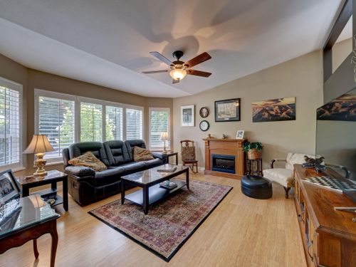 5629-curtis-place-sechelt-district-sunshine-coast-15 at 5629 Curtis Place, Sechelt District, Sunshine Coast