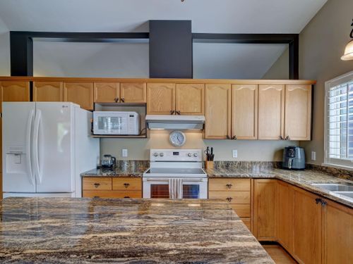 5629-curtis-place-sechelt-district-sunshine-coast-18 at 5629 Curtis Place, Sechelt District, Sunshine Coast