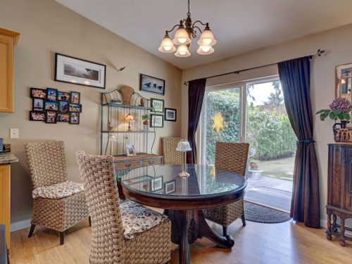 5629-curtis-place-sechelt-district-sunshine-coast-20 at 5629 Curtis Place, Sechelt District, Sunshine Coast