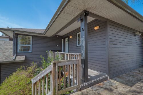 5796-trail-avenue-sechelt-district-sunshine-coast-02 at 5796 Trail Avenue, Sechelt District, Sunshine Coast