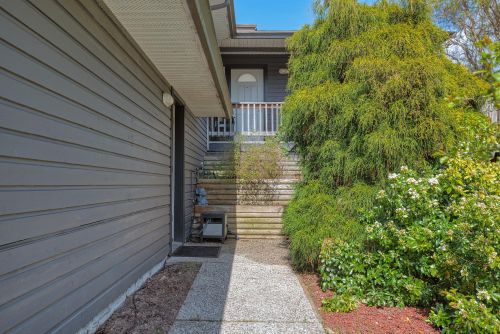 5796-trail-avenue-sechelt-district-sunshine-coast-03 at 5796 Trail Avenue, Sechelt District, Sunshine Coast