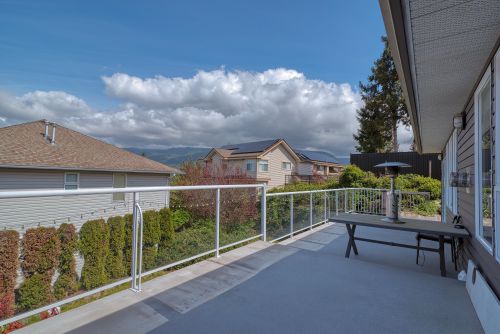 5796-trail-avenue-sechelt-district-sunshine-coast-05 at 5796 Trail Avenue, Sechelt District, Sunshine Coast