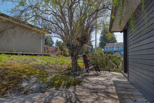 5796-trail-avenue-sechelt-district-sunshine-coast-08 at 5796 Trail Avenue, Sechelt District, Sunshine Coast