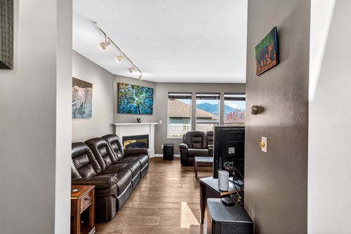 5796-trail-avenue-sechelt-district-sunshine-coast-18 at 5796 Trail Avenue, Sechelt District, Sunshine Coast