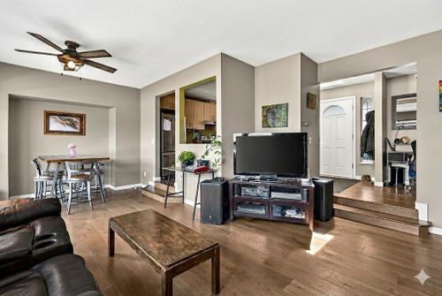 5796-trail-avenue-sechelt-district-sunshine-coast-20 at 5796 Trail Avenue, Sechelt District, Sunshine Coast