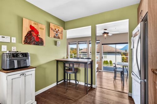 5796-trail-avenue-sechelt-district-sunshine-coast-22 at 5796 Trail Avenue, Sechelt District, Sunshine Coast