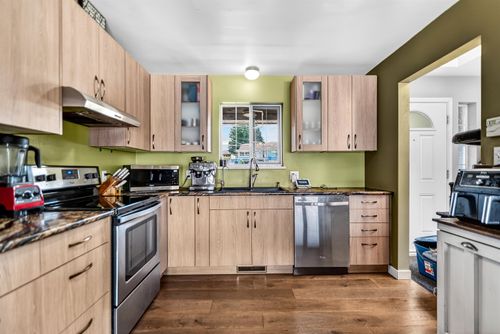 5796-trail-avenue-sechelt-district-sunshine-coast-23 at 5796 Trail Avenue, Sechelt District, Sunshine Coast