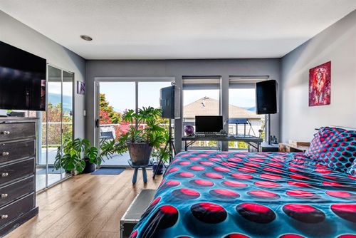 5796-trail-avenue-sechelt-district-sunshine-coast-30 at 5796 Trail Avenue, Sechelt District, Sunshine Coast