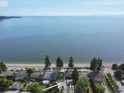 5760-boulevard-street-sechelt-district-sunshine-coast-03 at 5760 Boulevard Street, Sechelt District, Sunshine Coast