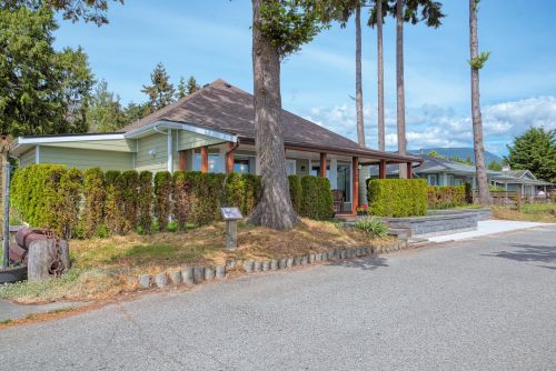 5760-boulevard-street-sechelt-district-sunshine-coast-07 at 5760 Boulevard Street, Sechelt District, Sunshine Coast