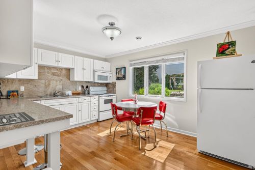 6453-n-gale-avenue-sechelt-district-sunshine-coast-23 at 6453 N Gale Avenue, Sechelt District, Sunshine Coast