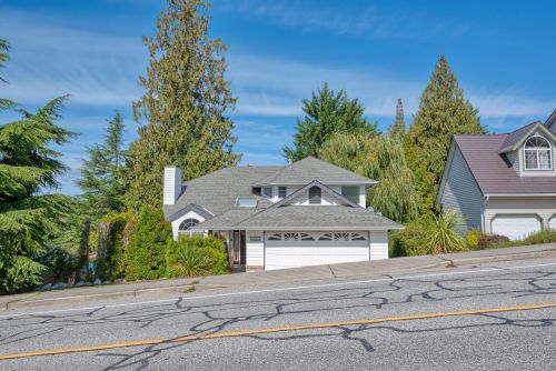 5818-trail-avenue-sechelt-district-sunshine-coast-05 at 5818 Trail Avenue, Sechelt District, Sunshine Coast