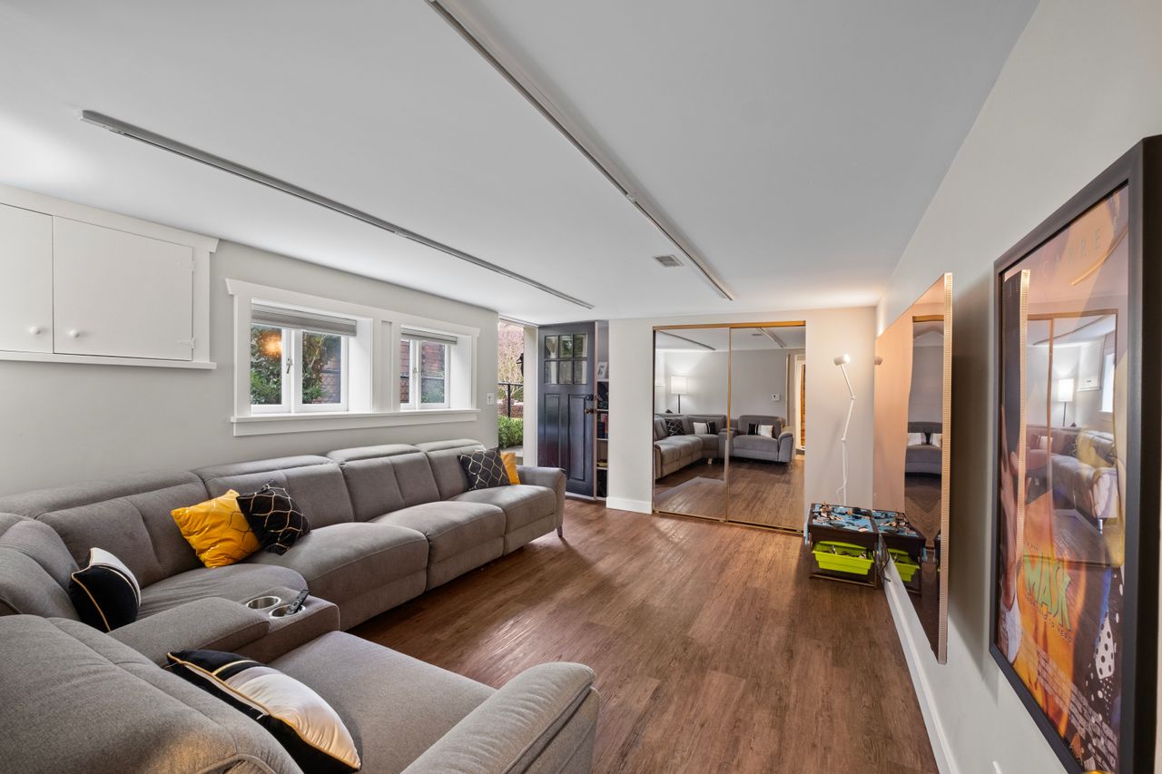 fxh21827 at 3044 Point Grey Road, Kitsilano, Vancouver West