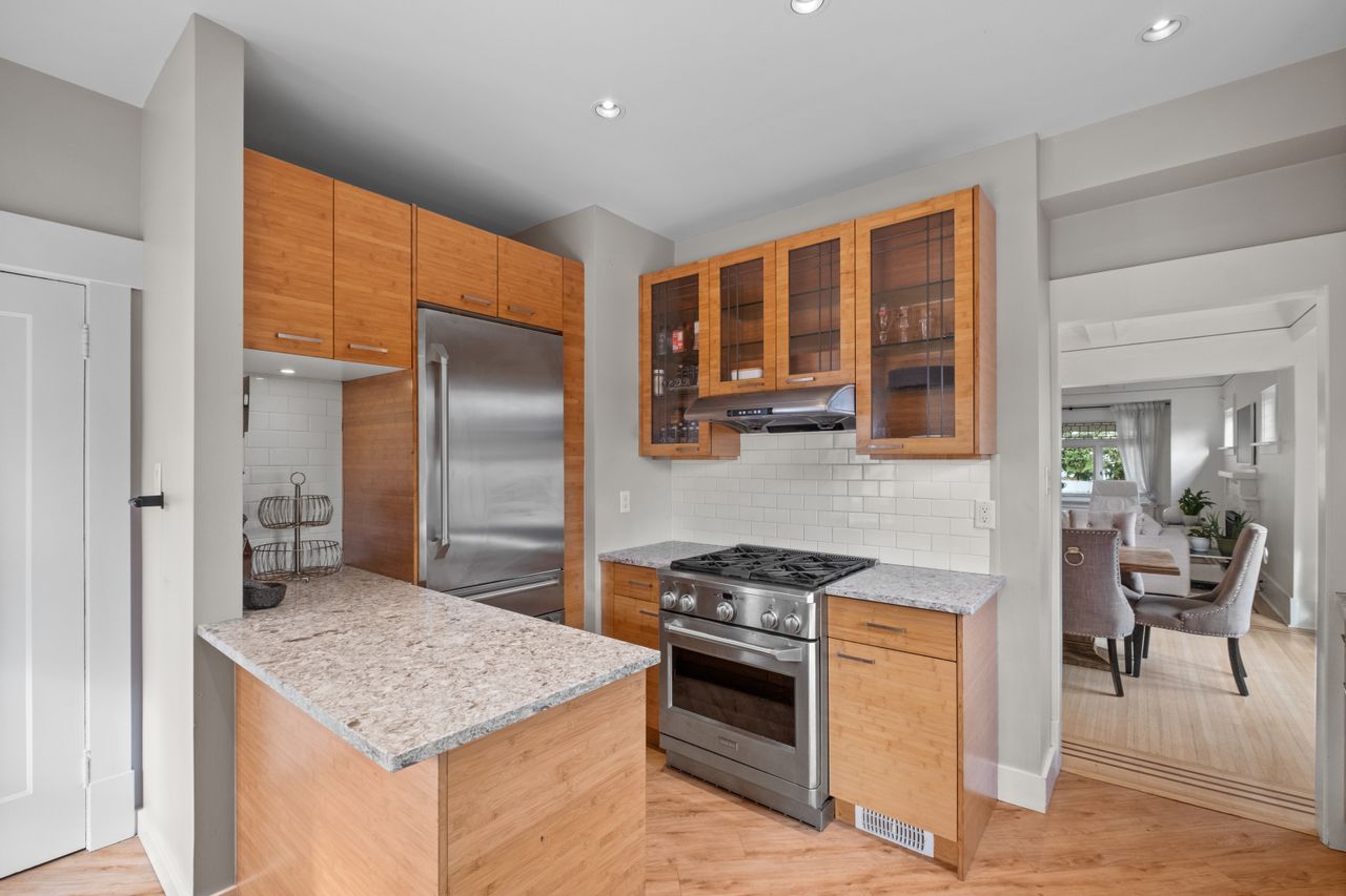fxh21866 at 3044 Point Grey Road, Kitsilano, Vancouver West