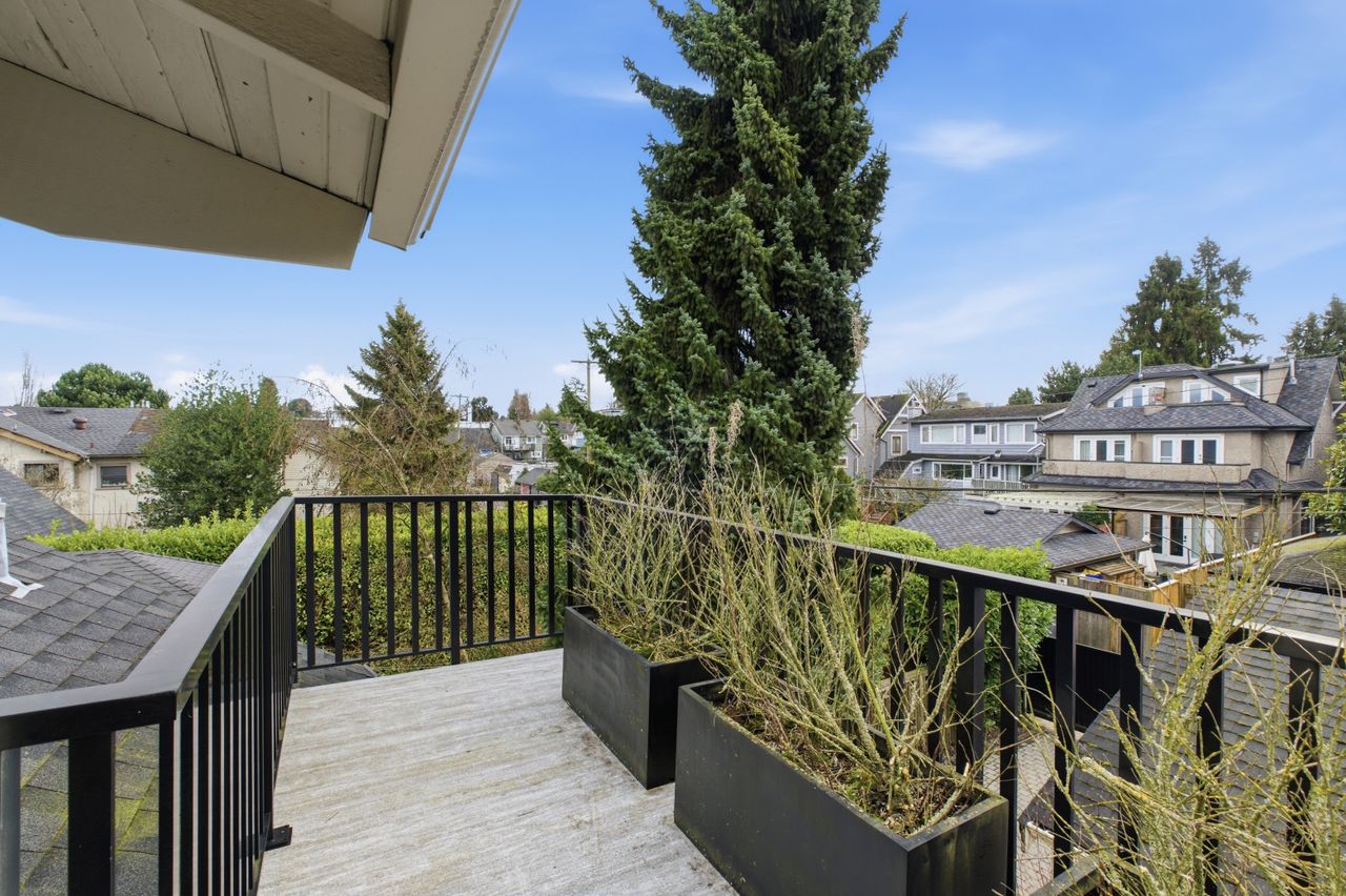 fxh21960 at 3044 Point Grey Road, Kitsilano, Vancouver West