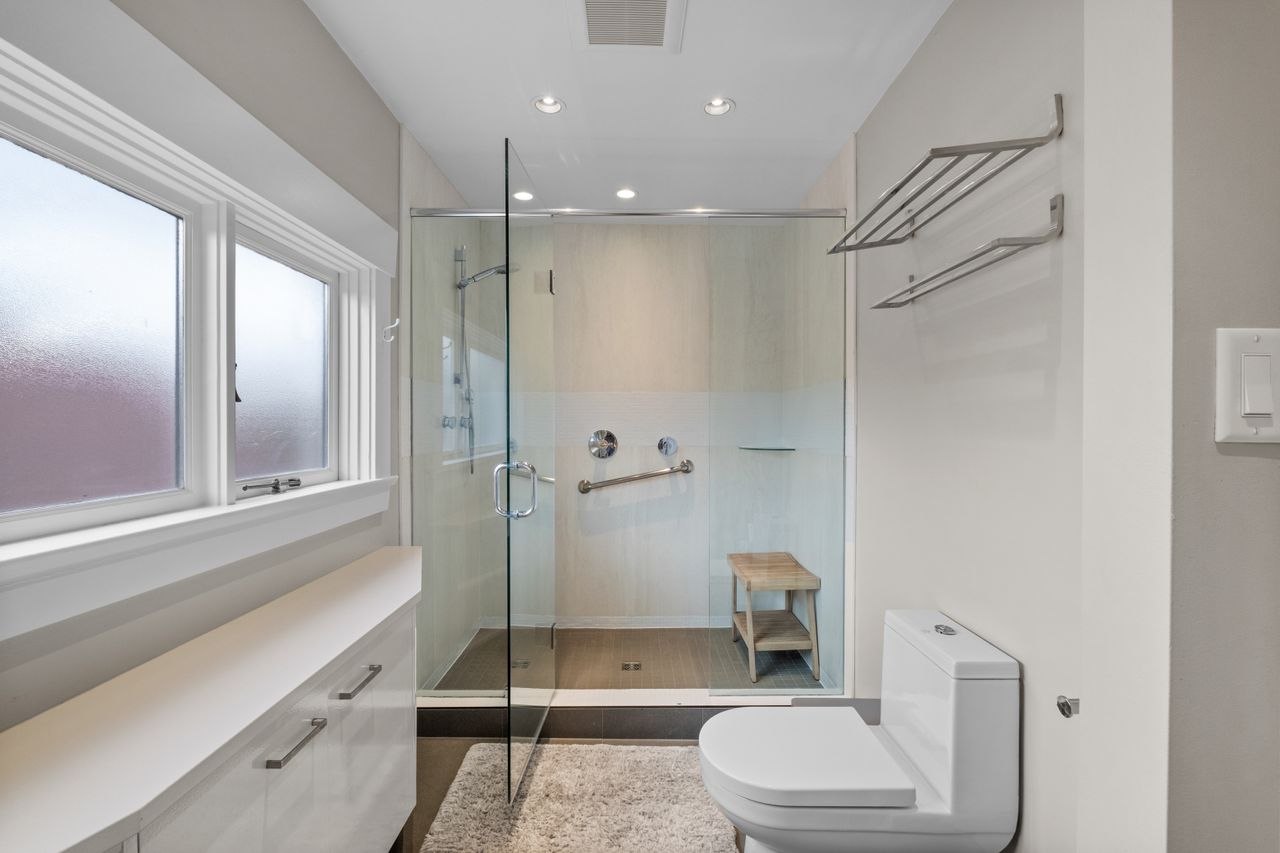 fxh21971 at 3044 Point Grey Road, Kitsilano, Vancouver West