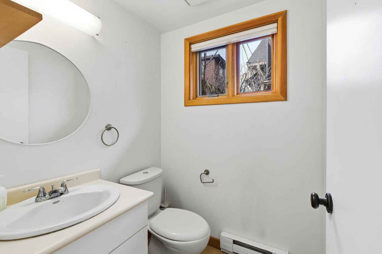 fxh22011 at 3044 Point Grey Road, Kitsilano, Vancouver West