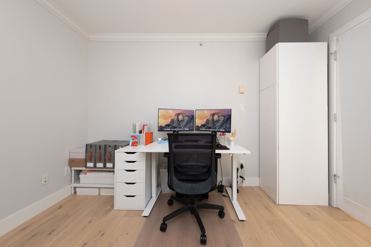 p-21 at 1104 - 235 Guildford Way, North Shore Pt Moody, Port Moody