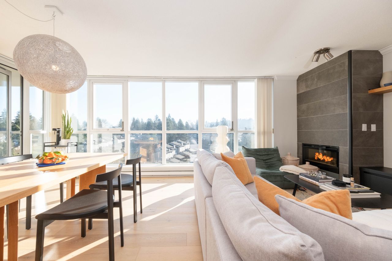 p-7 at 1104 - 235 Guildford Way, North Shore Pt Moody, Port Moody