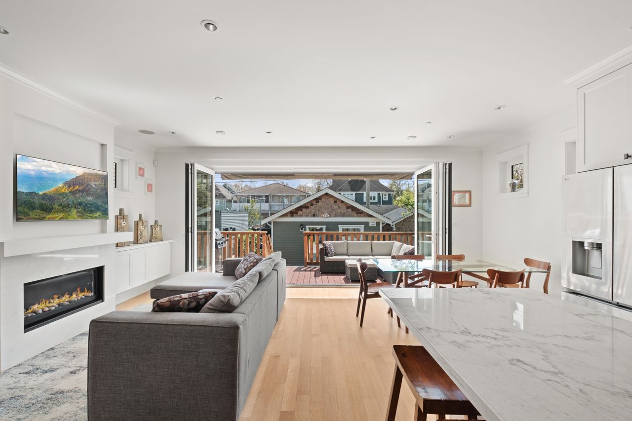 fxh20677 at 1008 E. 14th Avenue, Mount Pleasant VE, Vancouver East