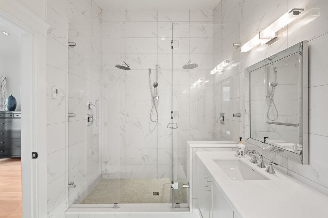 fxh20775 at 1008 E. 14th Avenue, Mount Pleasant VE, Vancouver East