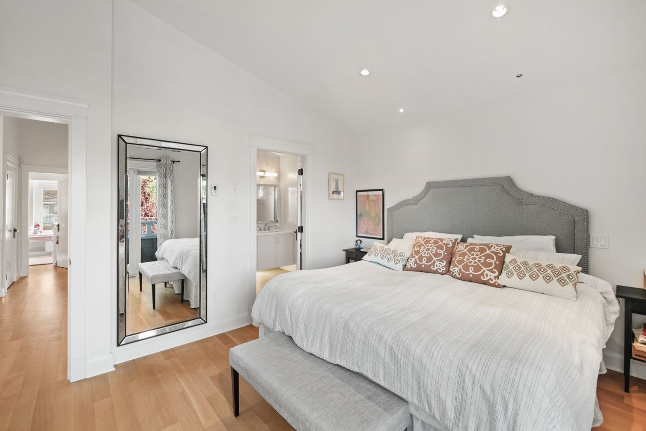 fxh20794 at 1008 E. 14th Avenue, Mount Pleasant VE, Vancouver East