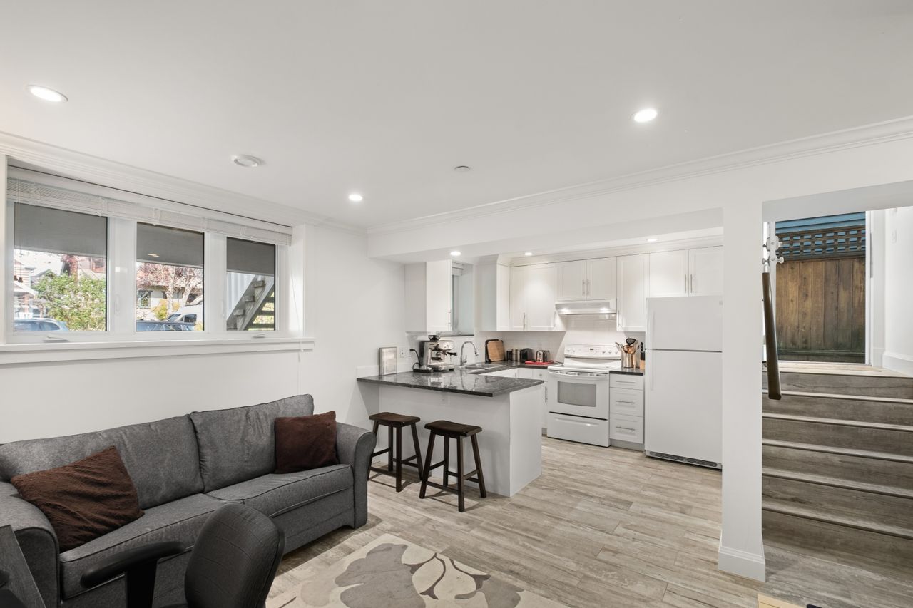 fxh20854 at 1008 E. 14th Avenue, Mount Pleasant VE, Vancouver East