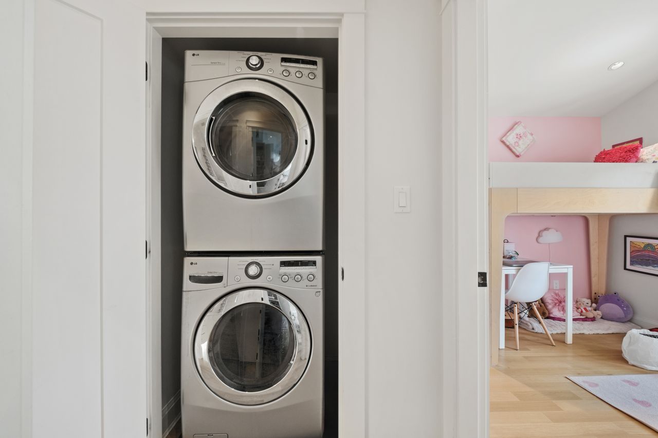 fxh20883 at 1008 E. 14th Avenue, Mount Pleasant VE, Vancouver East