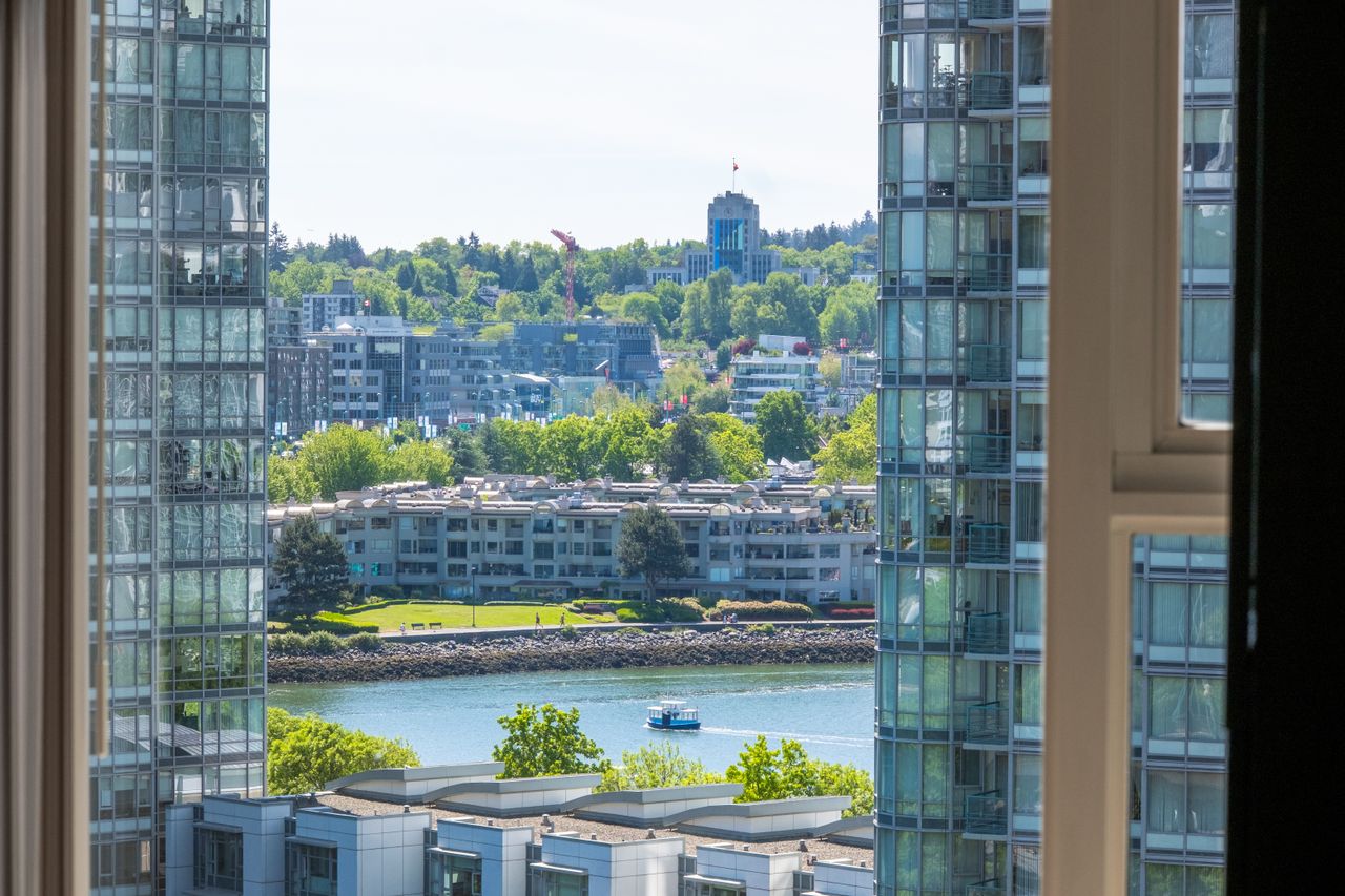 1009-expo-blvd-views-2 at 1207 - 1009 Expo Boulevard, Yaletown, Vancouver West