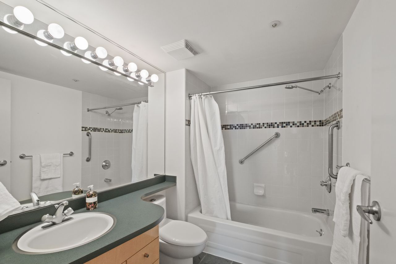 fxh22158 at 1207 - 1009 Expo Boulevard, Yaletown, Vancouver West