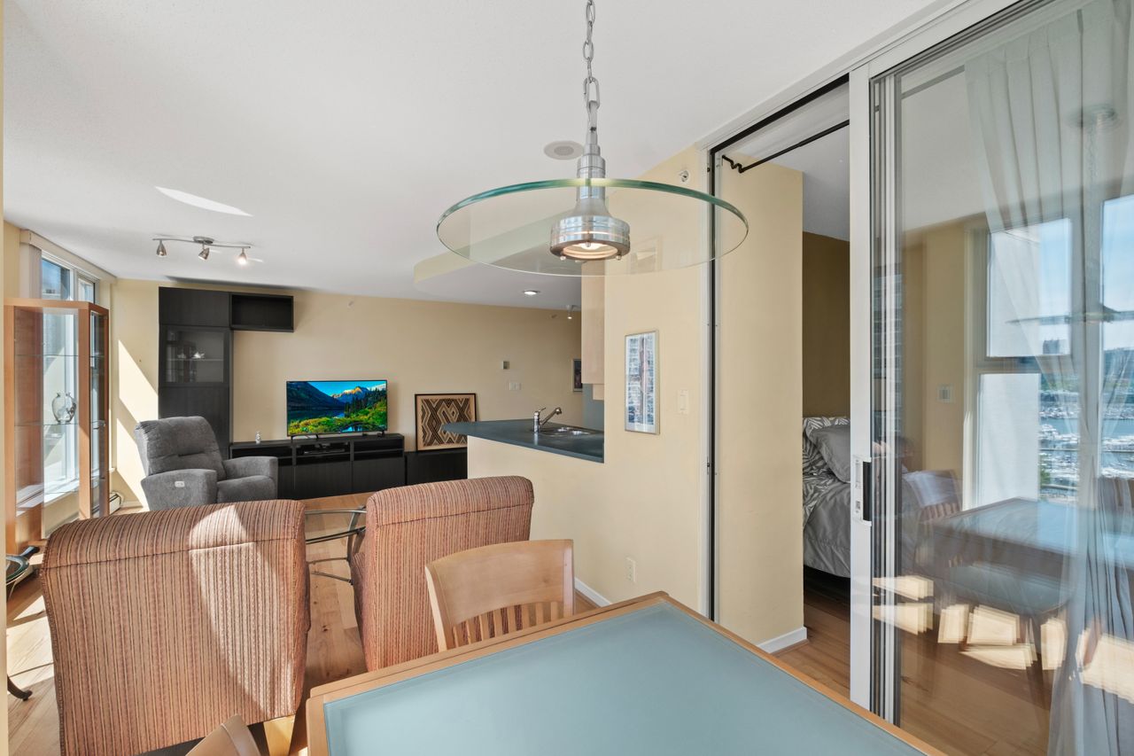 fxh22221 at 1207 - 1009 Expo Boulevard, Yaletown, Vancouver West