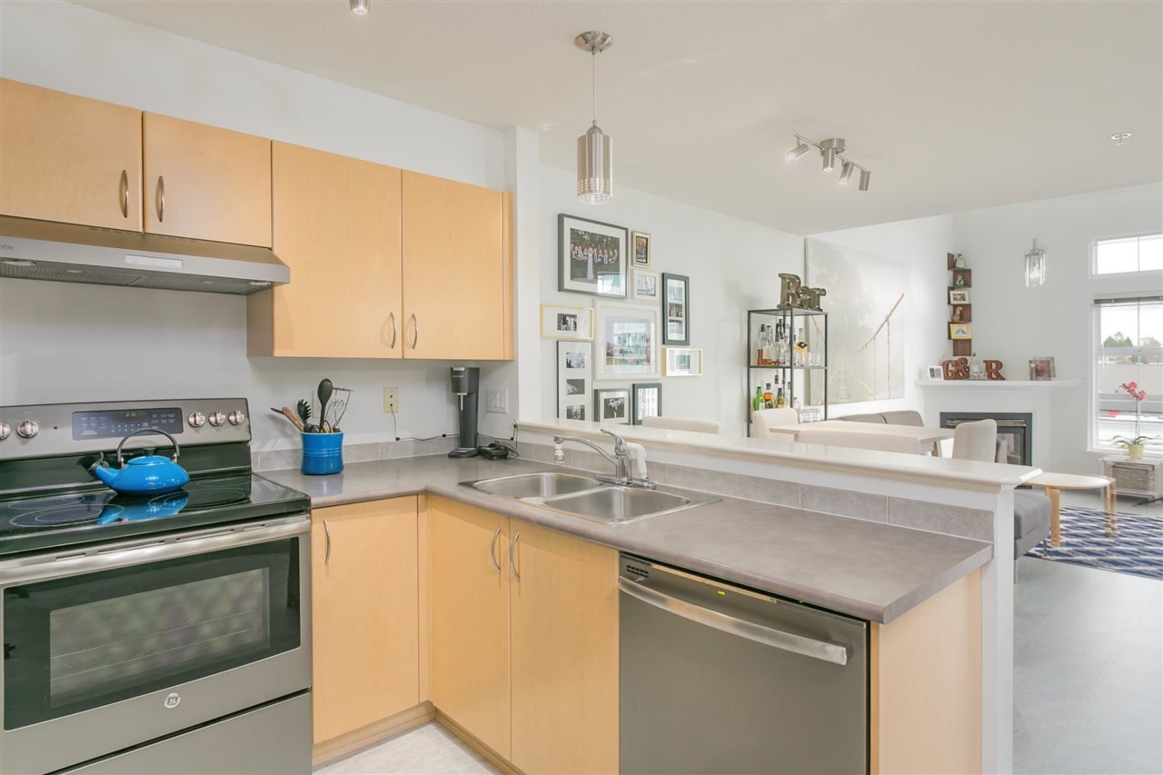 418 - 147 E 1st Street, Lower Lonsdale, North Vancouver 