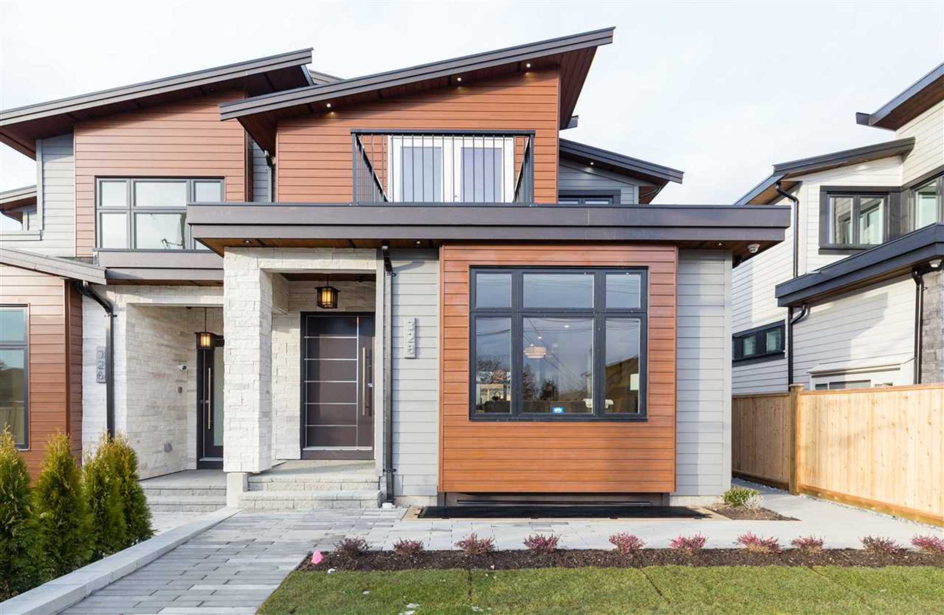 328 E 8th Street, Central Lonsdale, North Vancouver (R2383954)