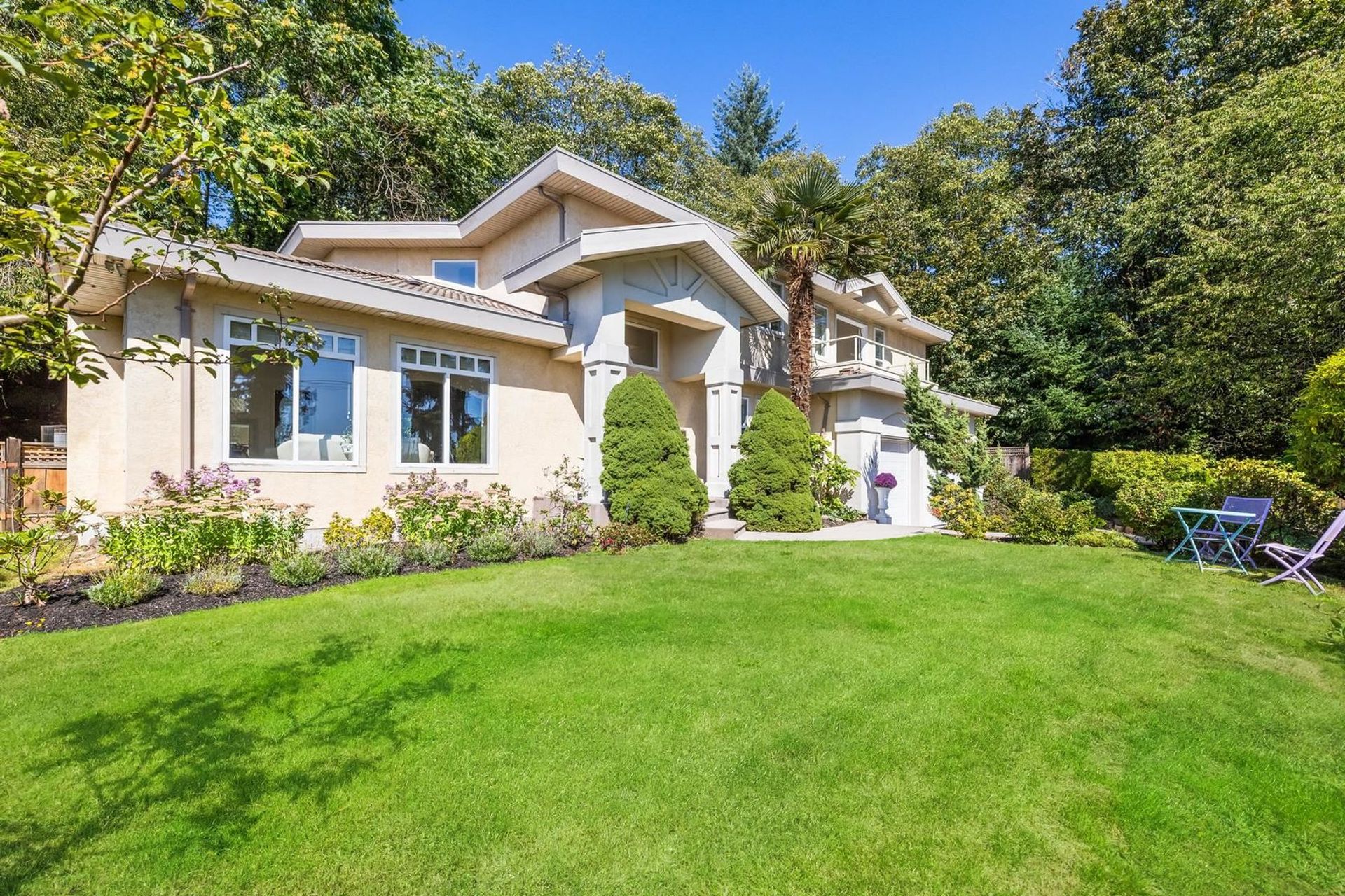 1145 Mathers Avenue, Ambleside, West Vancouver  by www.devonowen.com 1145 Mathers Avenue, Ambleside, West Vancouver
