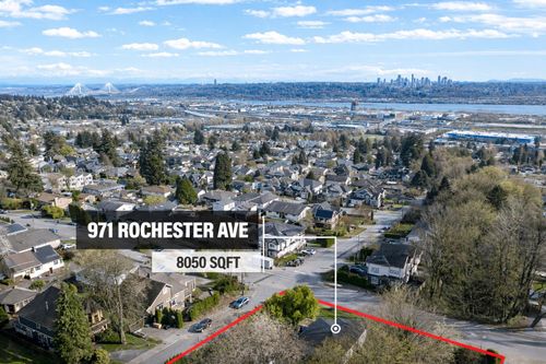 971-rochester-avenue-central-coquitlam-coquitlam-01 at 