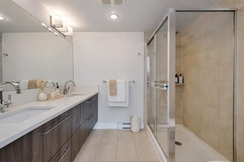 668-columbia-street-quay-new-westminster-15 at 