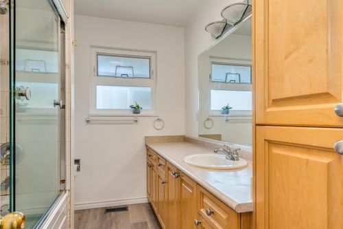 760-grover-avenue-coquitlam-west-coquitlam-15 at 