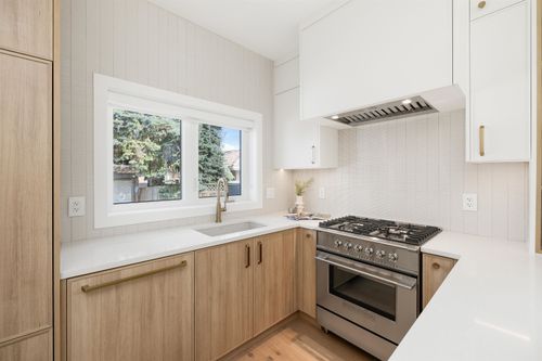 3143-e-19-avenue-renfrew-heights-vancouver-east-03 at 