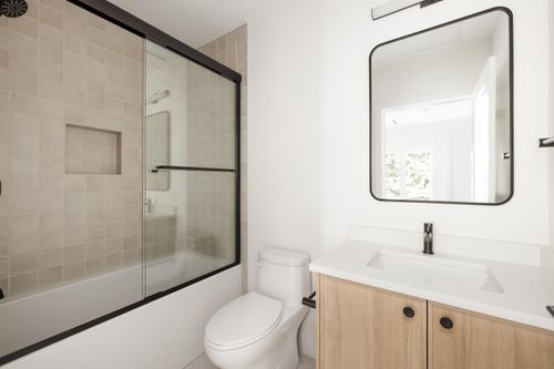 3143-e-19-avenue-renfrew-heights-vancouver-east-14 at 