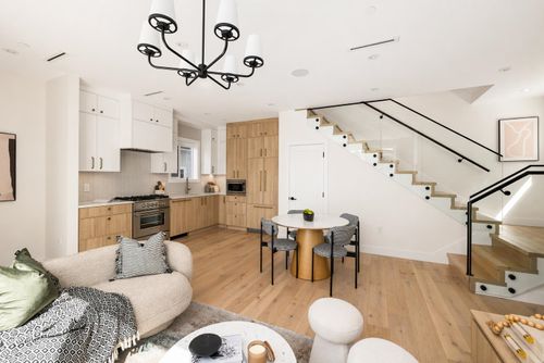 3141-e-19-avenue-renfrew-heights-vancouver-east-01 at 