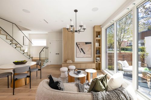 3141-e-19-avenue-renfrew-heights-vancouver-east-05 at 