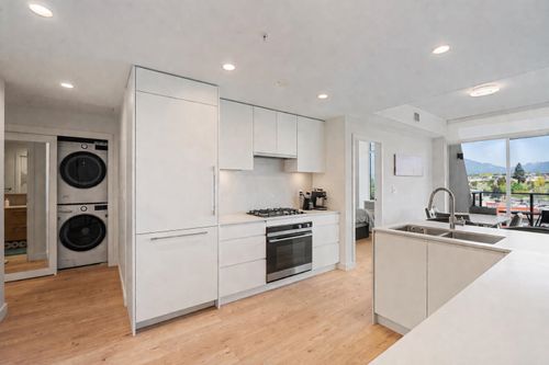 2181-madison-avenue-brentwood-park-burnaby-north-09 at 
