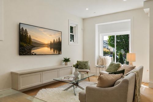 2447-e-41-avenue-collingwood-ve-vancouver-east-05 at 