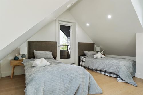 2447-e-41-avenue-collingwood-ve-vancouver-east-14 at 