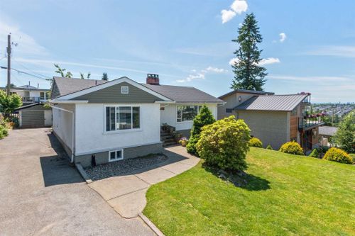 4860-eton-street-capitol-hill-bn-burnaby-north-01 at 