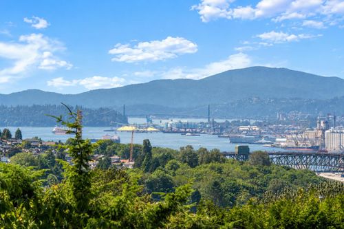 4860-eton-street-capitol-hill-bn-burnaby-north-03 at 