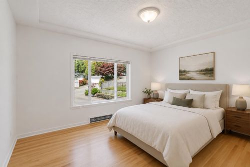 4860-eton-street-capitol-hill-bn-burnaby-north-08 at 