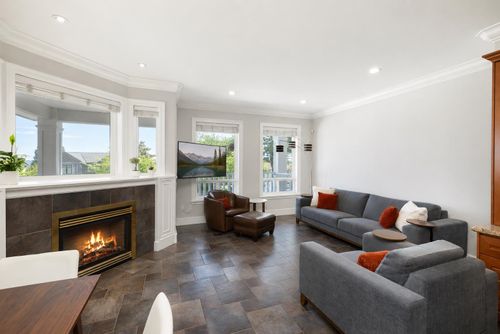 6071-charles-street-parkcrest-burnaby-north-07 at 